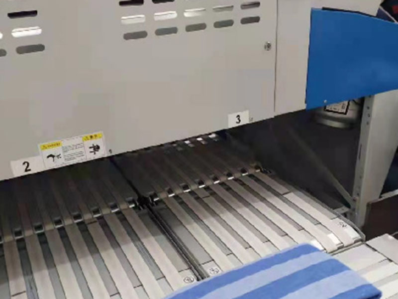 峰峰矿巾类折叠机-01