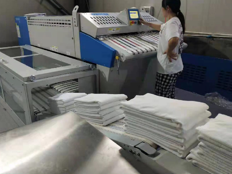 峰峰矿巾类折叠机-02